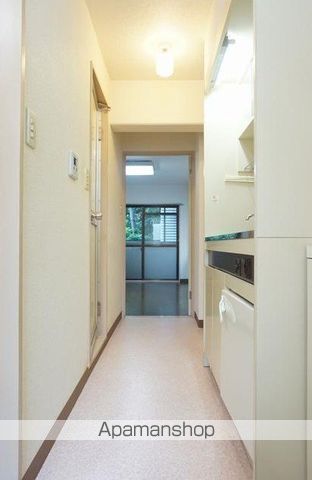 西武有楽町線 新桜台駅 徒歩5分 4階建 築37年の玄関写真