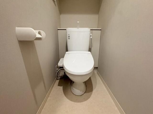 東武伊勢崎線 五反野駅 徒歩9分 2階建 築6年のトイレ写真