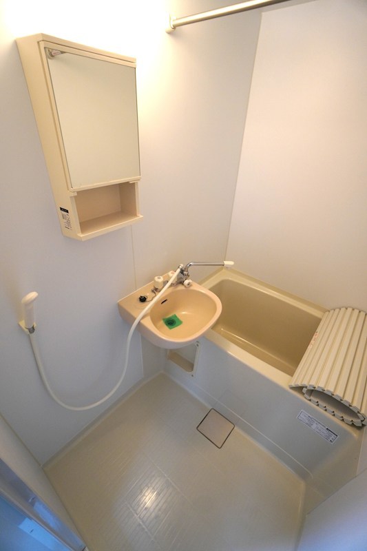 バス・シャワールーム　別部屋参照写真