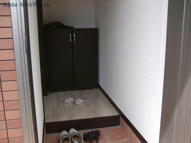 玄関　101