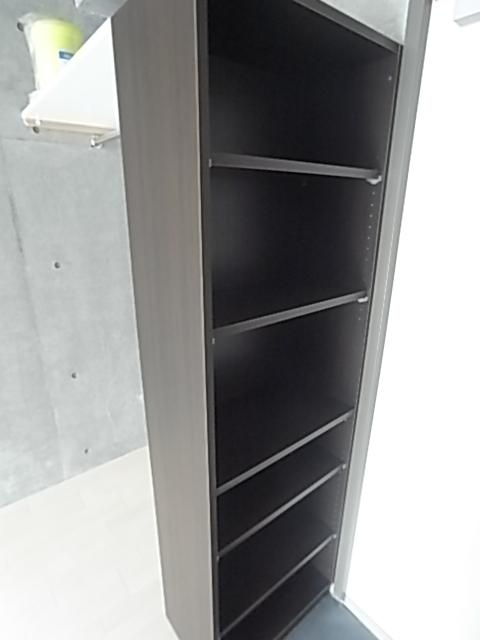 収納　収納　シューズボックス