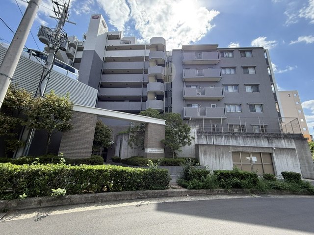 セレッソコート千里桃山台の外観写真