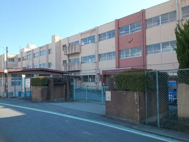 小学校　市立寺尾小学校（小学校）まで290m