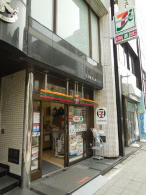 コンビニ　セブンイレブン小伝馬町駅前店（コンビニ）まで176m
