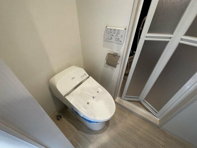 東武東上線 上板橋駅 徒歩8分 2階建 築7年のトイレ写真