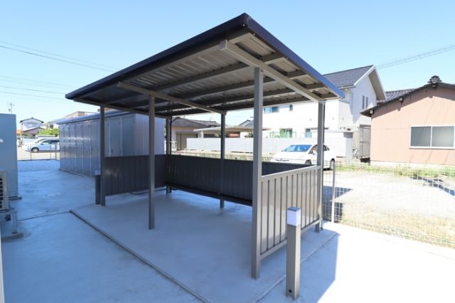 ＩＲいしかわ鉄道 金沢駅 バス乗車時間：18分 最寄りバス停で下車 徒歩3分 3階建 築5年の外観写真