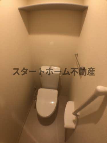 トイレ　清潔感のあるトイレです