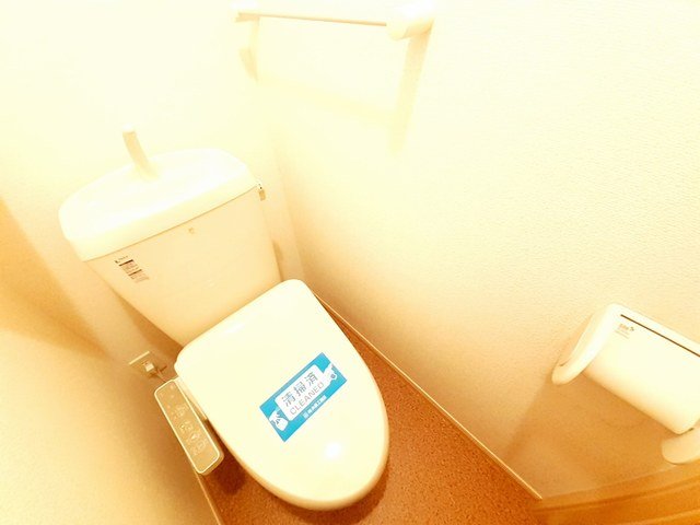 トイレ　落ち着いたトイレです