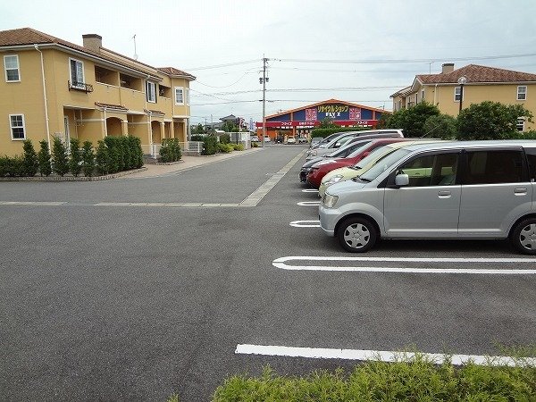 駐車場　カースペースがあります