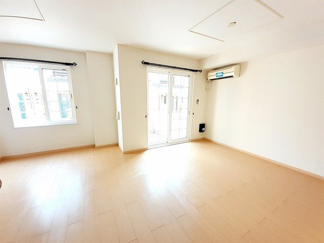 その他部屋・スペース　明るい色調の室内です