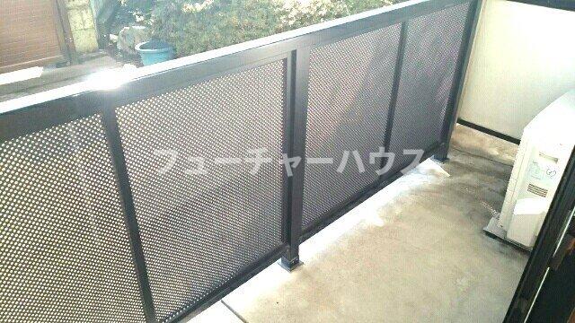 バルコニー　開放的で明るい空間を演出してくれるバルコニーです