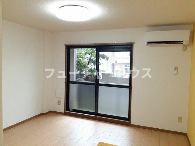 居室・リビング　内装もきれいです