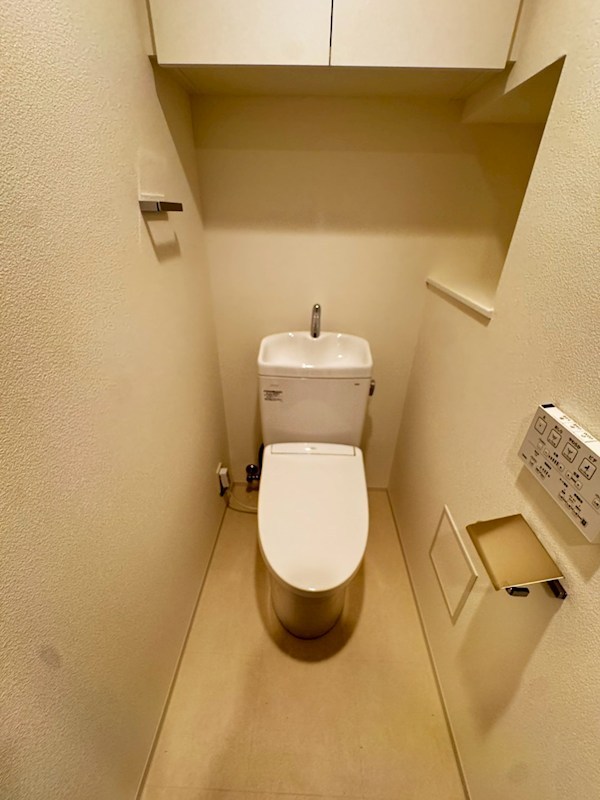 都電荒川線 熊野前駅 徒歩1分 14階建 築1年のトイレ写真