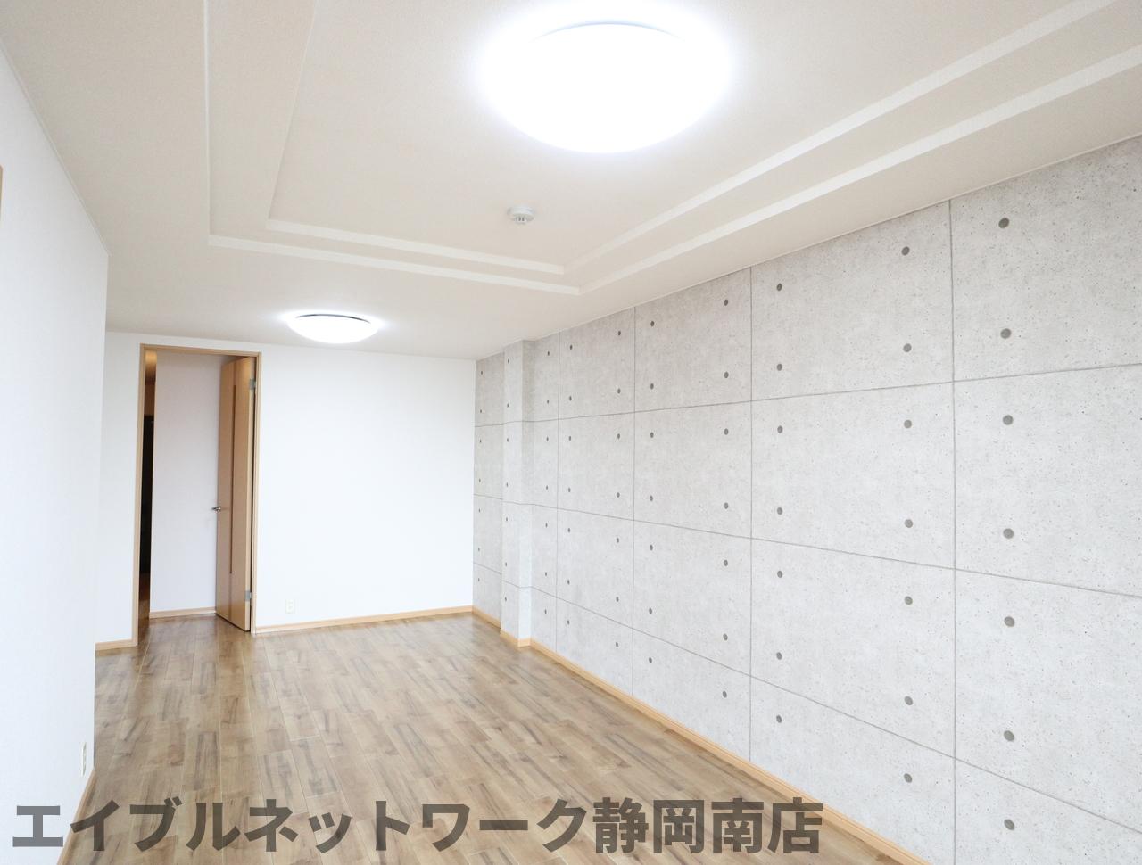 イソラ・ブルのその他写真