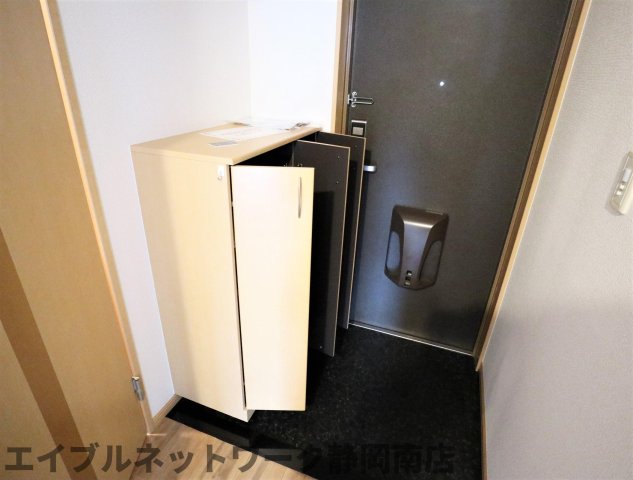 イソラ・ブルの玄関写真