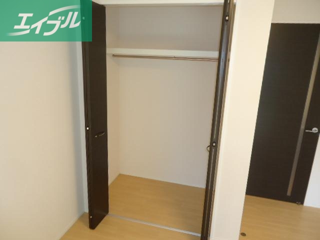収納　洋室クローゼット