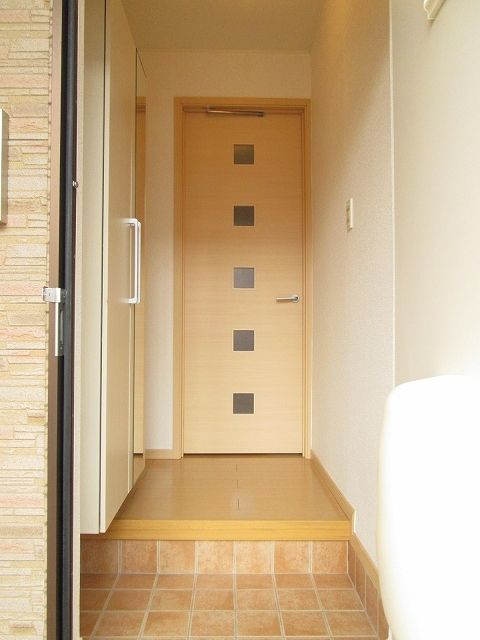 ルミエール IIの玄関写真