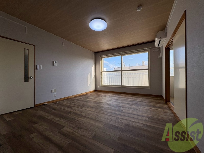 居室・リビング　広くてキレイなお部屋が広がっていて、充実した生活が送れそう。