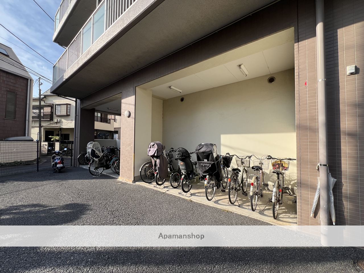 西武池袋線 石神井公園駅 徒歩13分 8階建 築33年の外観写真