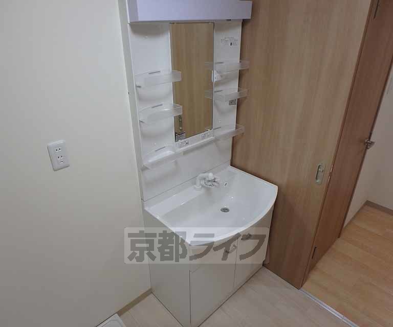 洗面設備　洗面台です。