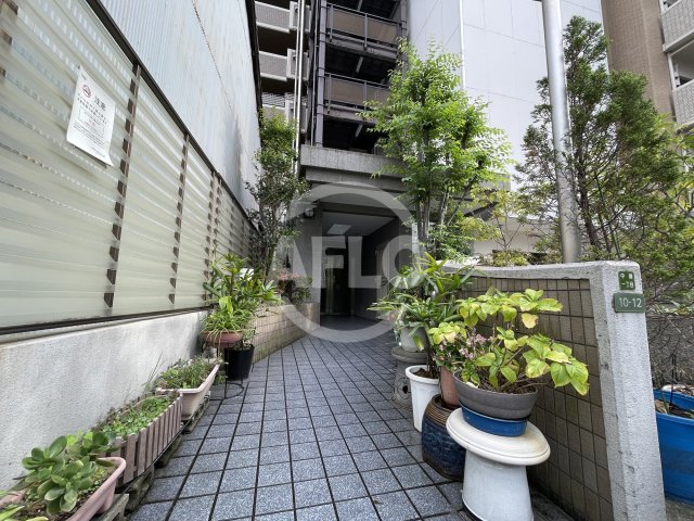 エントランス　CASA ZABU（カーサ・ざぶ）　エントランス