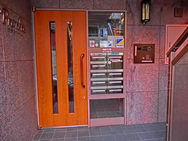 エントランス　オートロック付エントランス