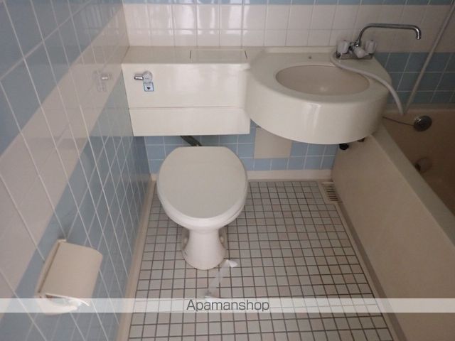 地下鉄長堀鶴見緑地線 門真南駅 徒歩15分 6階建 築39年のトイレ写真