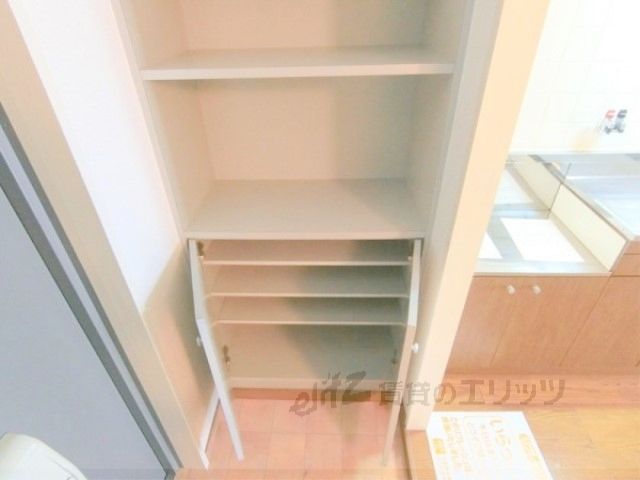 その他設備　下駄箱
