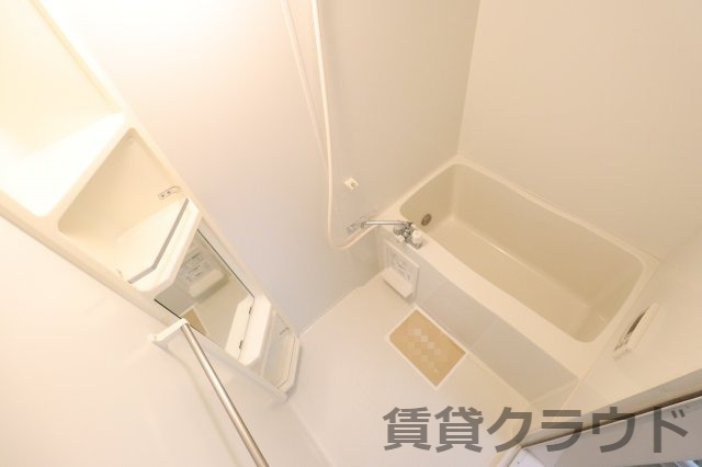 バス・シャワールーム　シャンプーやコンディショナー、すっきりおけます！