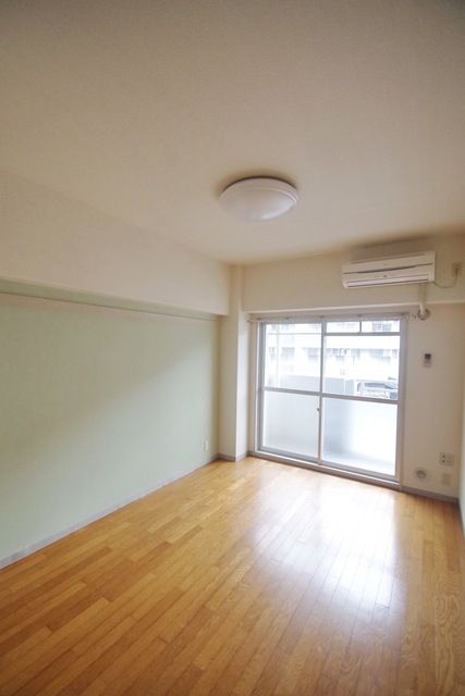 ヴェルアージュ座間の居間写真