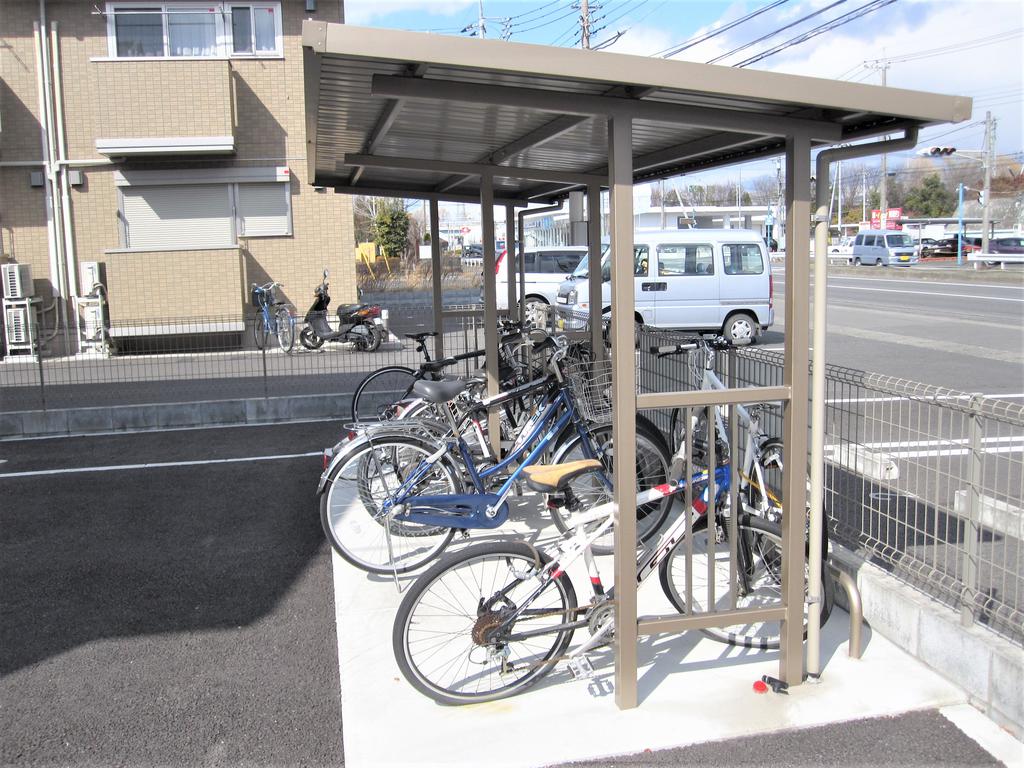 その他共有部分　駐輪場もついています。