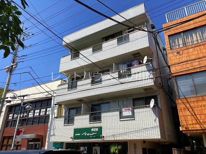 立川市栄町のマンションの建物外観