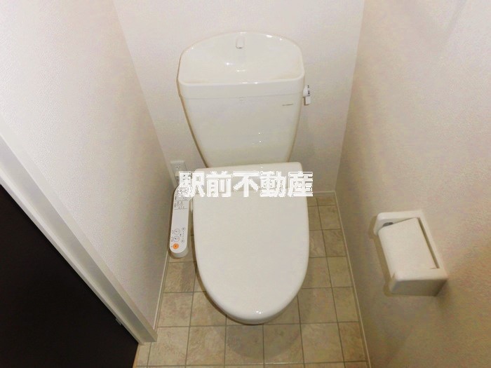 トイレ　温水洗浄便座