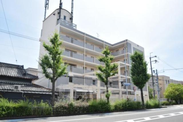 茨木市中穂積のマンションの建物外観