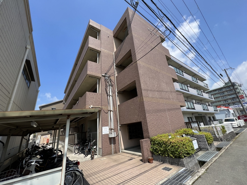 姫路市飾磨区中野田のマンションの建物外観