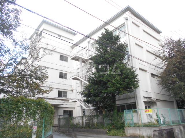 【大和市南林間のマンションの小学校】