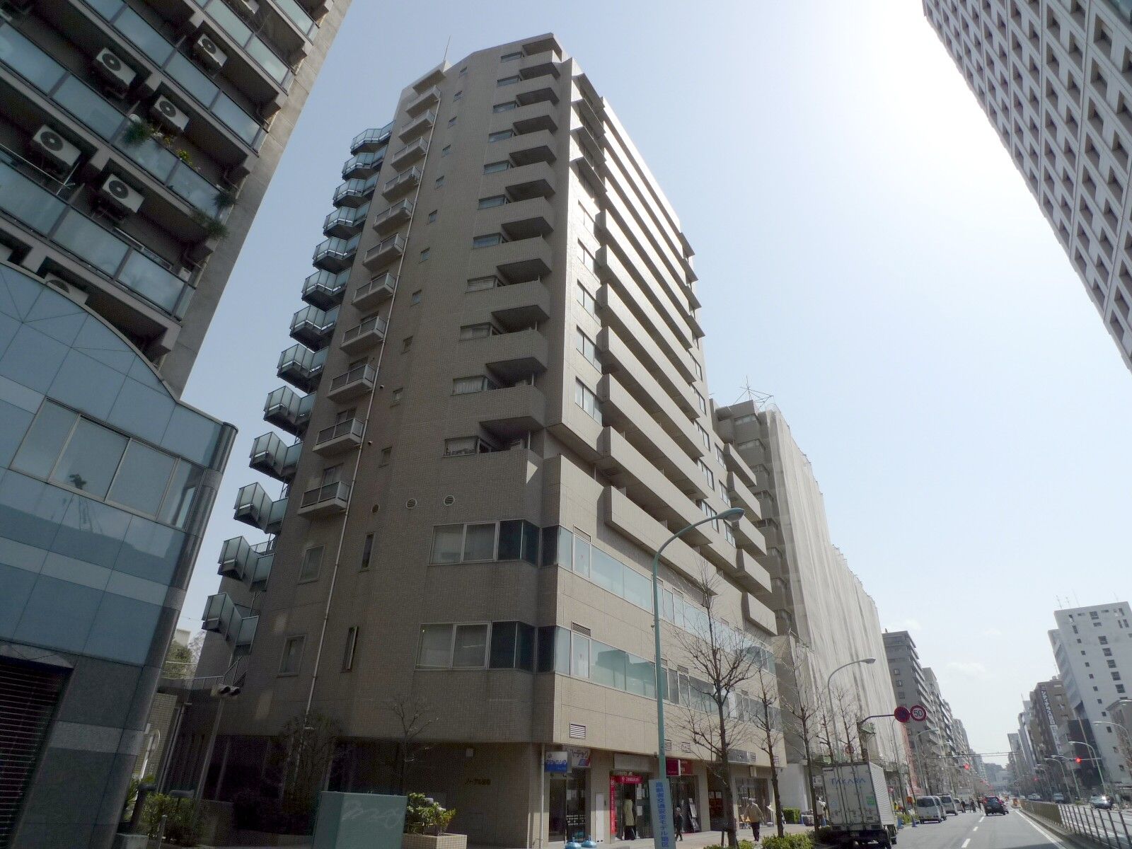 文京区音羽のマンションの建物外観