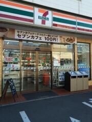 【尼崎市杭瀬北新町のアパートのコンビニ】