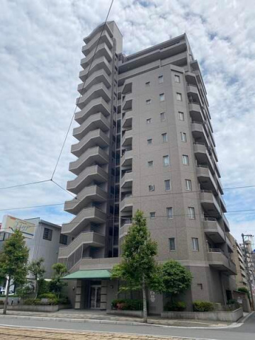 広島市南区段原のマンションの建物外観