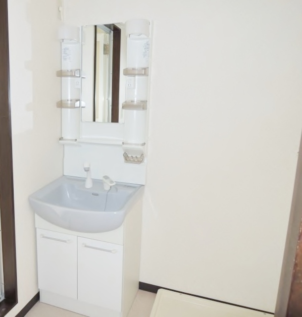 洗面設備　参考写真です。実際とは異なります。