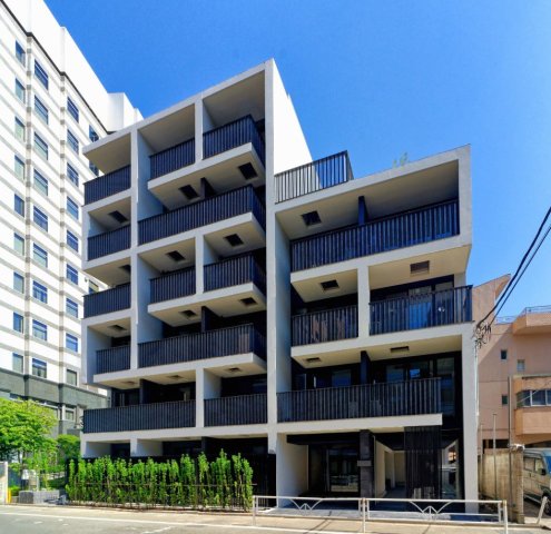 渋谷区本町のマンションの建物外観