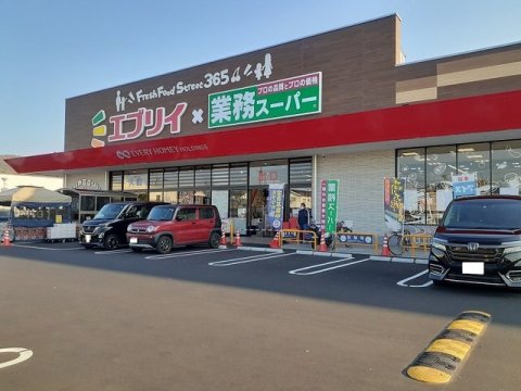 【福山市神辺町のアパートのスーパー】