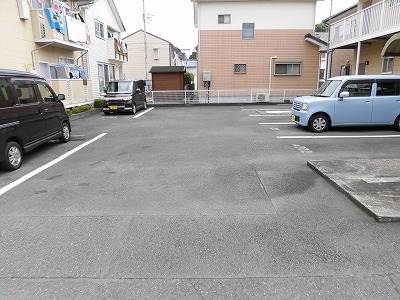 【ＳＴカトレアＡ　清水町賃貸アパートの駐車場】