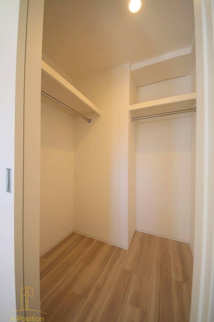 収納　セレニテ難波グランデシュッド