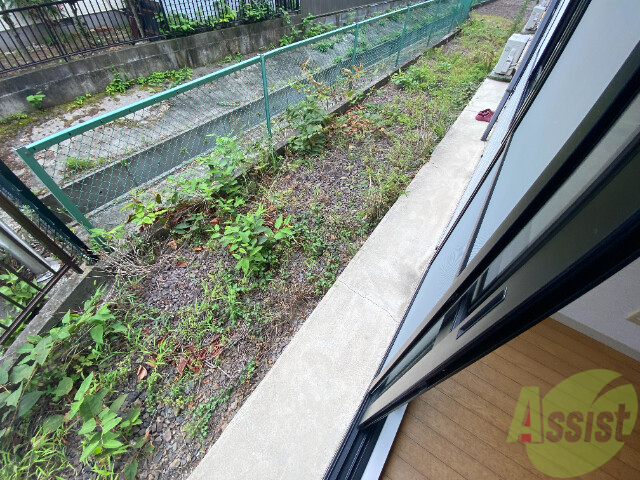 バルコニー　お洗濯ものも一気干せそうなくらい広いですね。