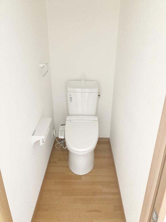 メゾネット・ヴァンヴェールのトイレ写真