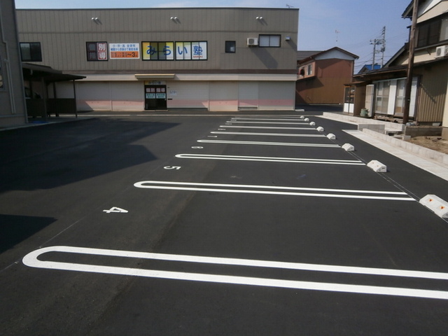 駐車場　駐車場