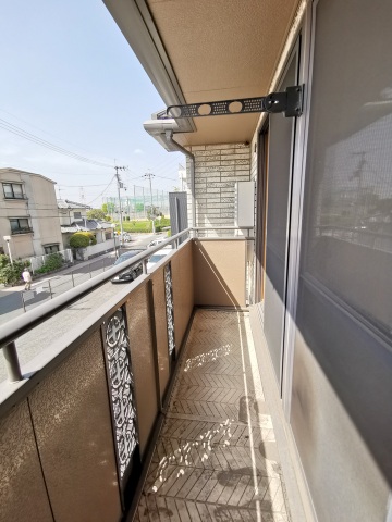 バルコニー　日当り良好の南向き