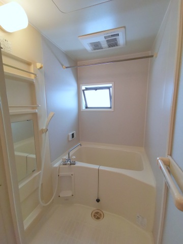 バス・シャワールーム　追炊きと乾燥機付き