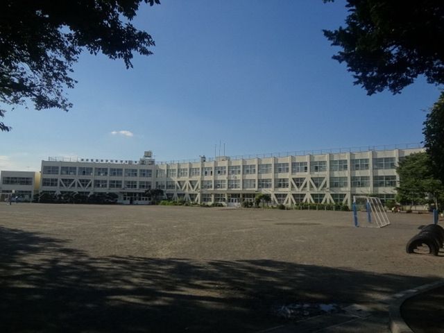 小学校　昭島市立拝島第三小学校（小学校）まで1114m
